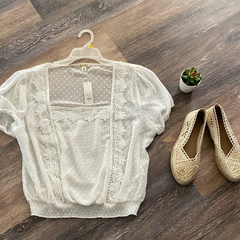 Francesca’s miami white blouse new with tags!! 💕